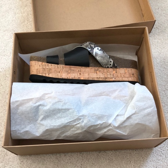 NWB Dirty Laundry Perris Sandal - Picture 5 of 8